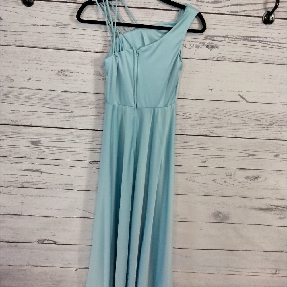 Pre-owned. "No Brand" woman's prom dress